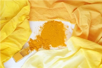Is curcumine een natuurlijk pigment?